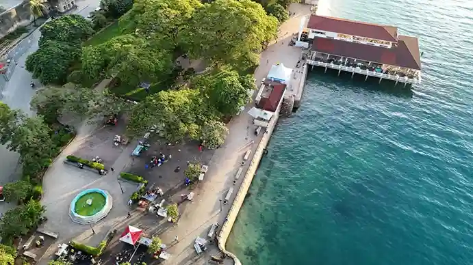 Forodhani Gardens at dusk